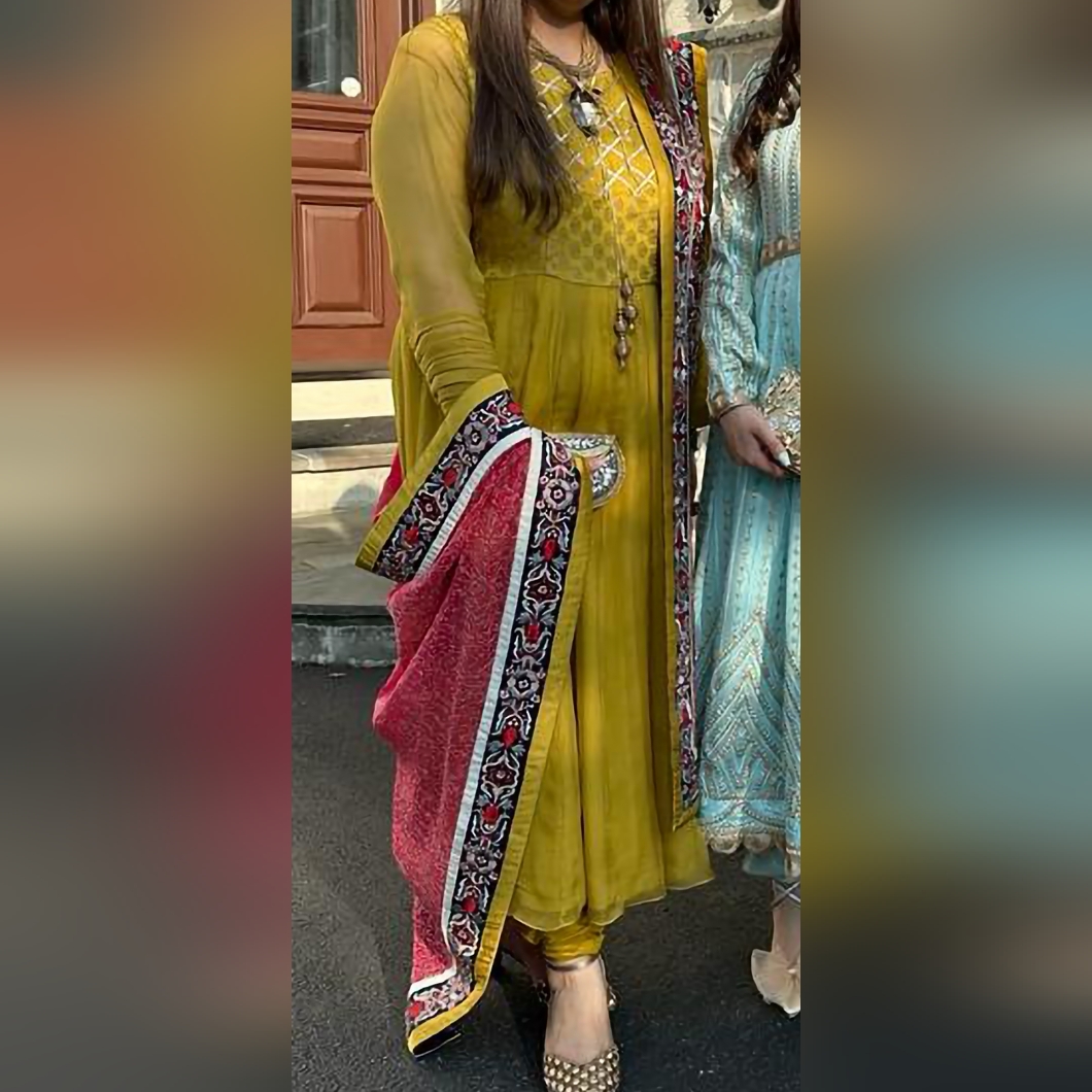 3 Pcs Dress Available Formal Wear